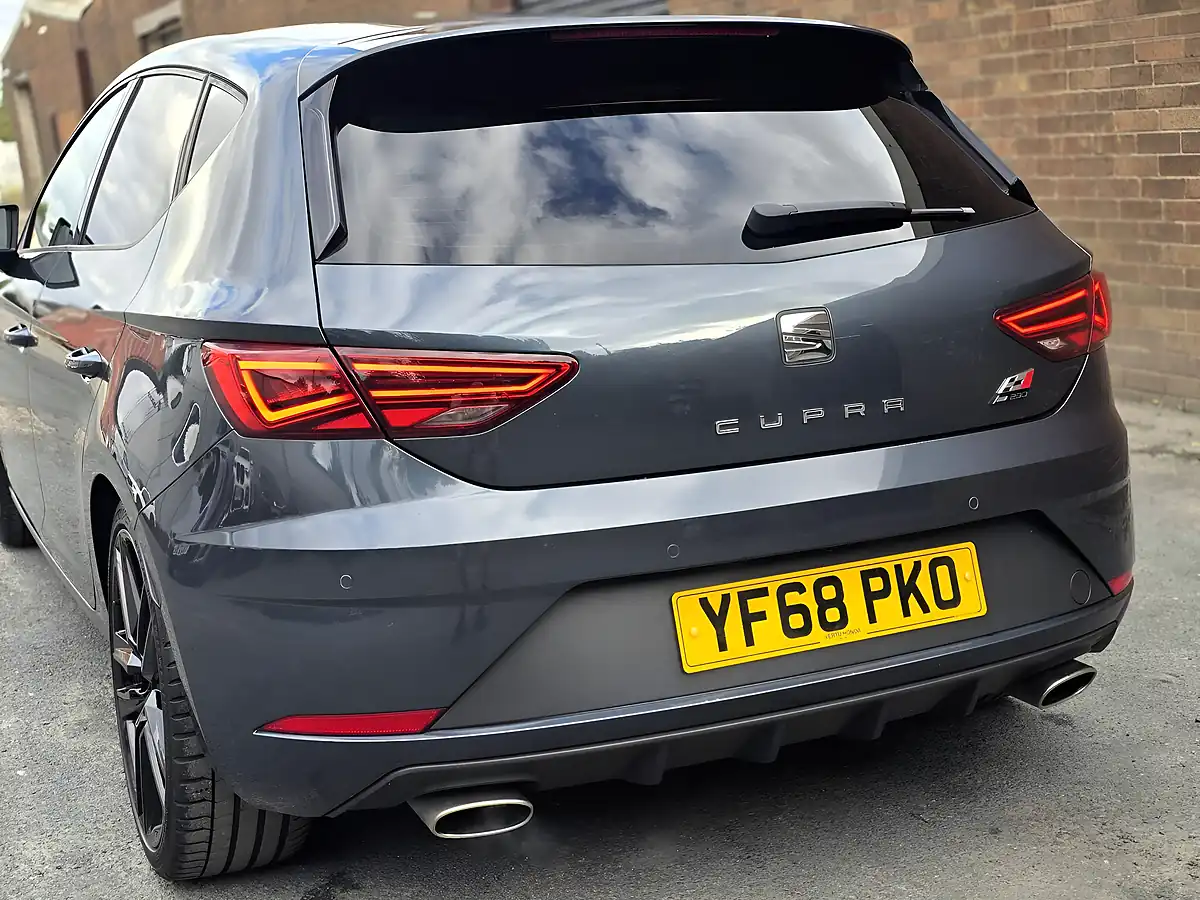 Used 2018 SEAT Leon Cupra Grey - Interior and Exterior details 11