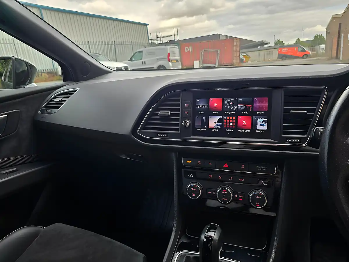 Used 2018 SEAT Leon Cupra Grey - Interior and Exterior details 15
