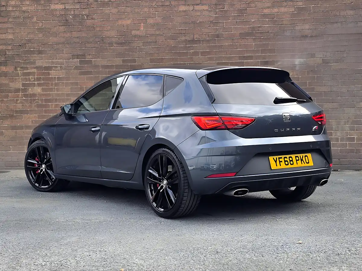 Used 2018 SEAT Leon Cupra Grey - Interior and Exterior details 3