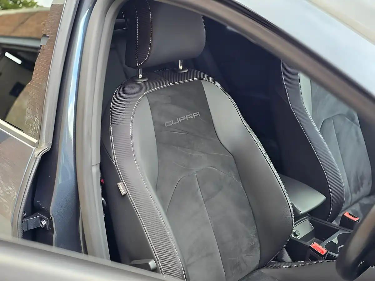 Used 2018 SEAT Leon Cupra Grey - Interior and Exterior details 4