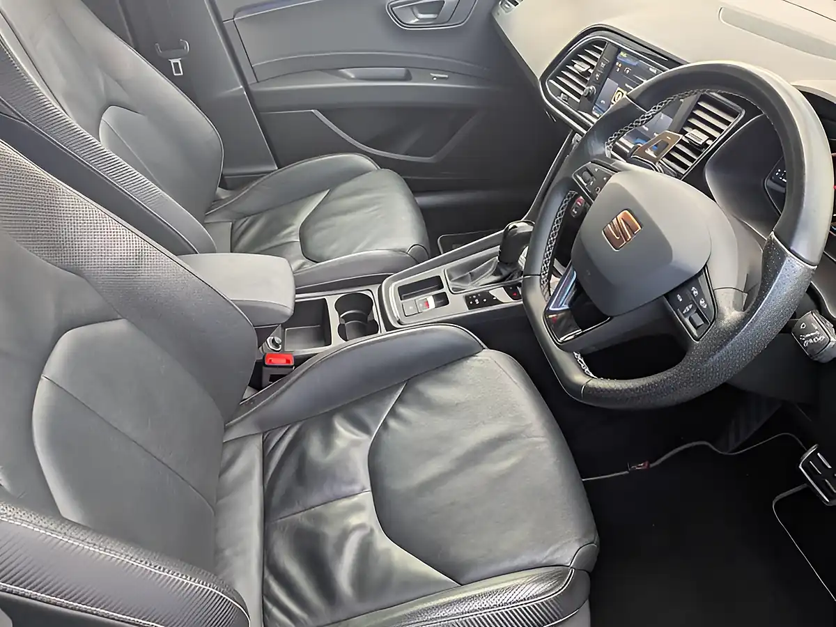 Used 2018 SEAT Leon Cupra Lux Blue - Interior and Exterior details 10