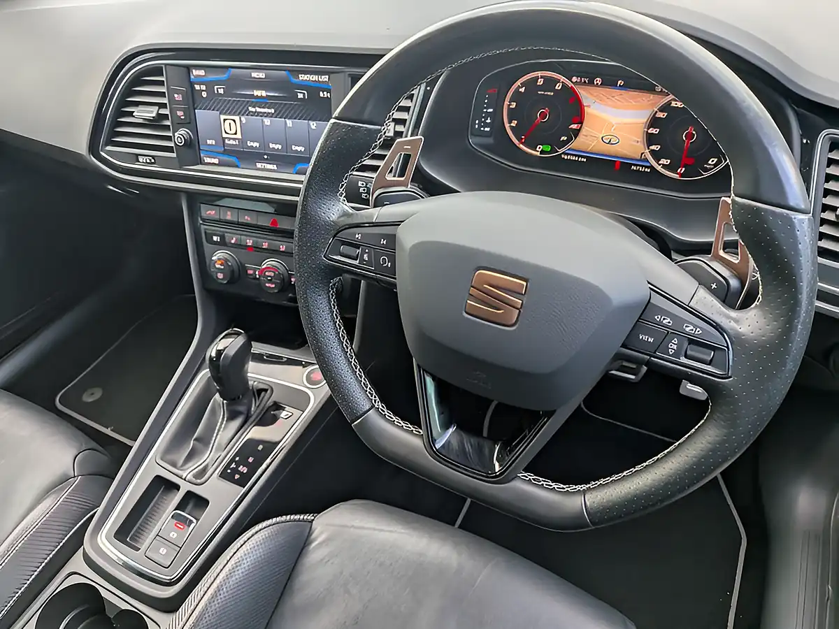 Used 2018 SEAT Leon Cupra Lux Blue - Interior and Exterior details 11