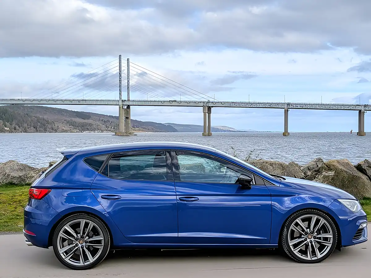 Used 2018 SEAT Leon Cupra Lux Blue - Interior and Exterior details 4
