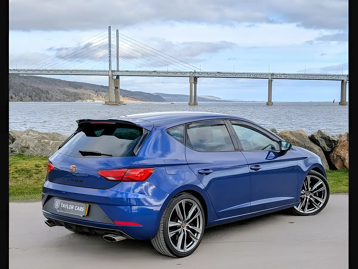 Used 2018 SEAT Leon Cupra Lux Blue - Interior and Exterior details 5