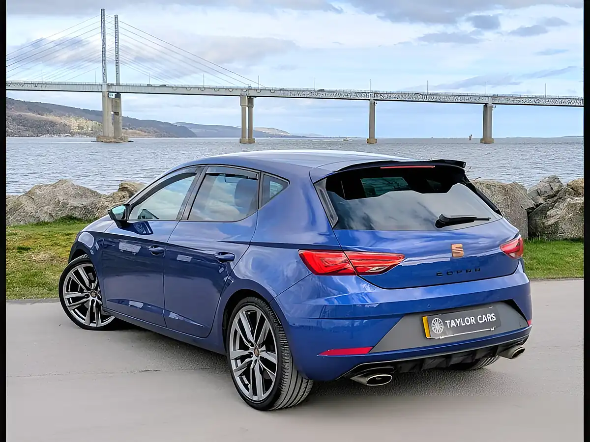 Used 2018 SEAT Leon Cupra Lux Blue - Interior and Exterior details 8