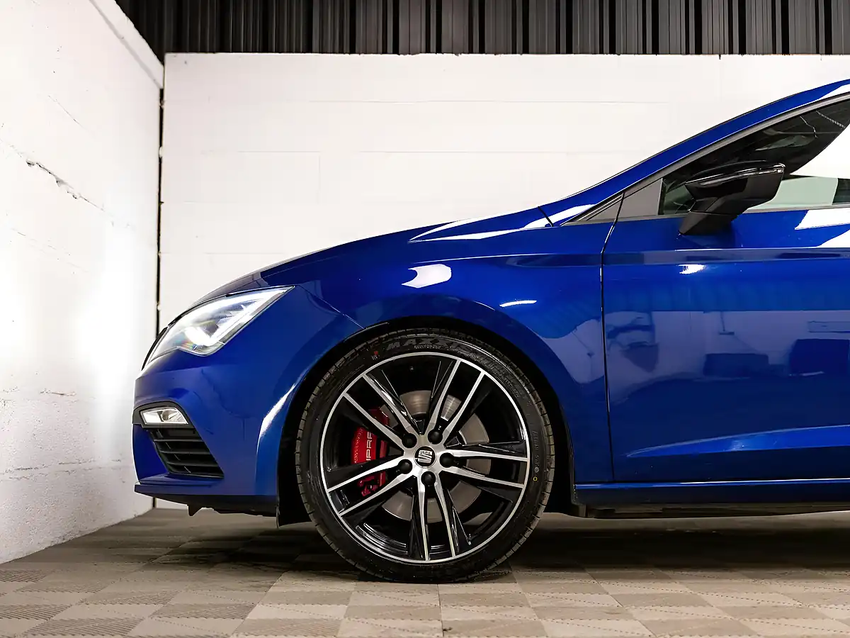 Used 2018 SEAT Leon Cupra Mystery Blue Metallic - Interior and Exterior details 13
