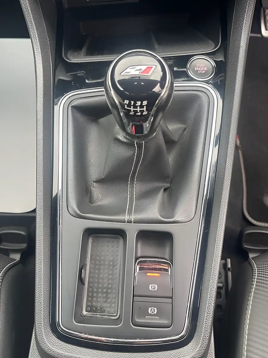 Used 2018 SEAT Leon Cupra Orange - Interior and Exterior details 12