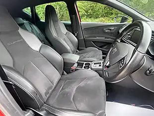 Used 2018 SEAT Leon Cupra Orange - Interior and Exterior details 8