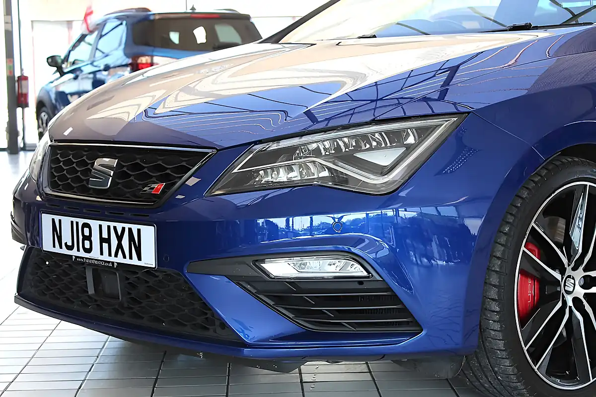 Used 2018 SEAT Leon Cupra Sport Coupe Blue - Interior and Exterior details 2