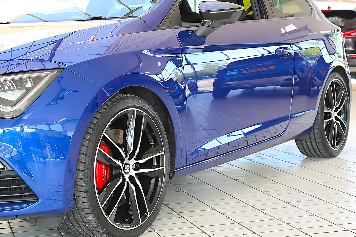 Used 2018 SEAT Leon Cupra Sport Coupe Blue - Interior and Exterior details 3