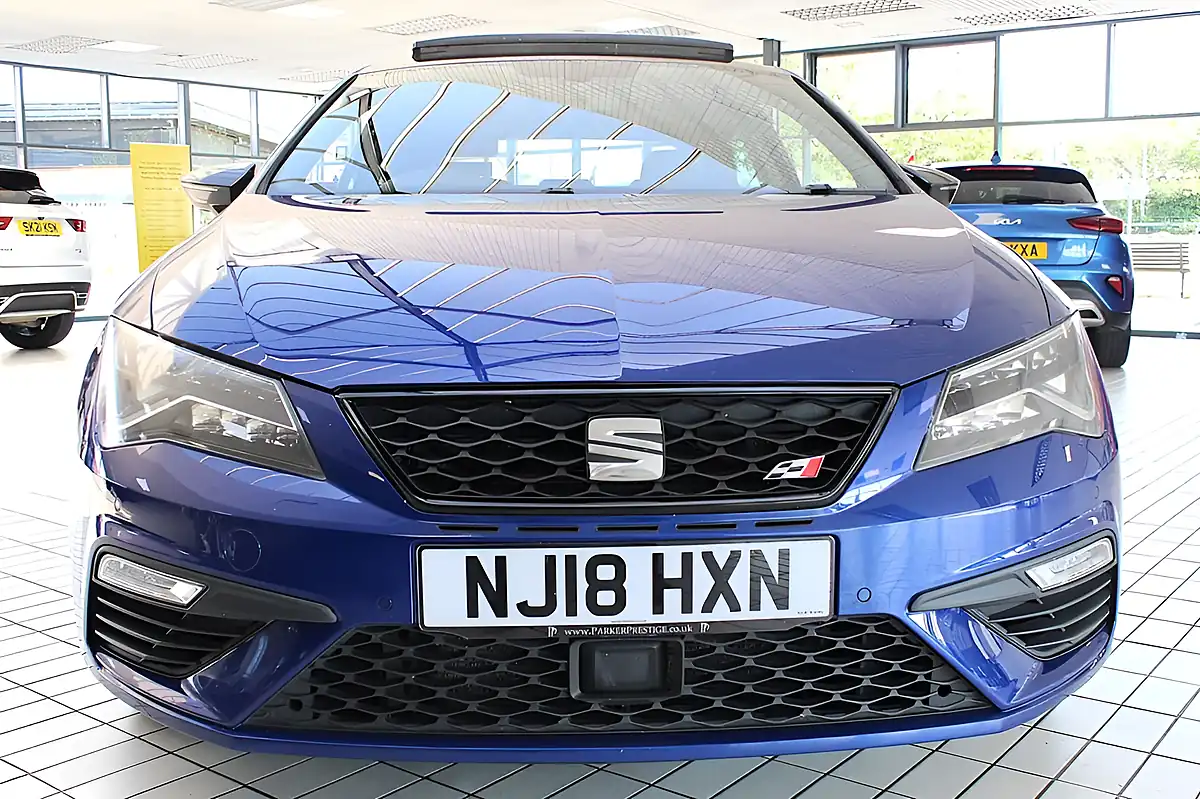 Used 2018 SEAT Leon Cupra Sport Coupe Blue - Interior and Exterior details 4