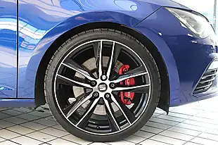 Used 2018 SEAT Leon Cupra Sport Coupe Blue - Interior and Exterior details 8