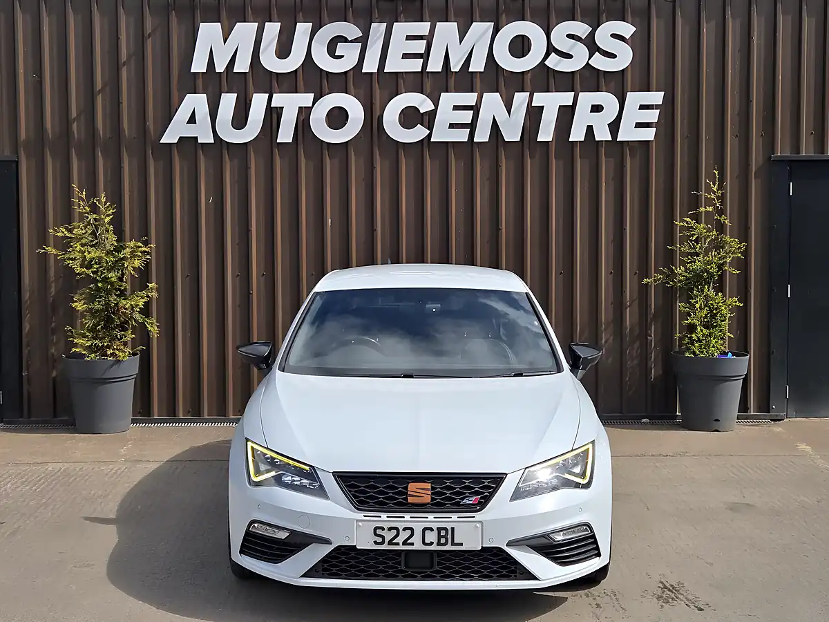 Used 2018 SEAT Leon Cupra White - Interior and Exterior details 3