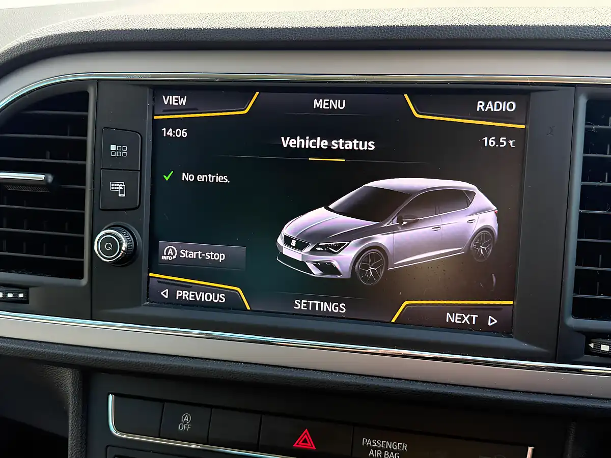 Used 2018 SEAT Leon Dynamic Silver - Interior and Exterior details 13