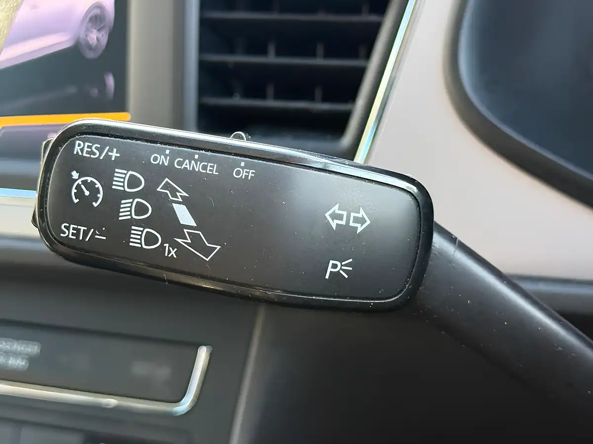 Used 2018 SEAT Leon Dynamic Silver - Interior and Exterior details 19