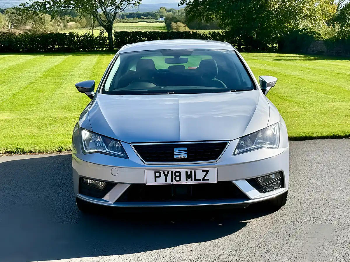 Used 2018 SEAT Leon Dynamic Silver - Interior and Exterior details 2