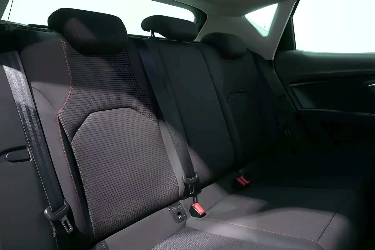 Used 2018 SEAT Leon Evo Fr Mystery Blue - Interior and Exterior details 10