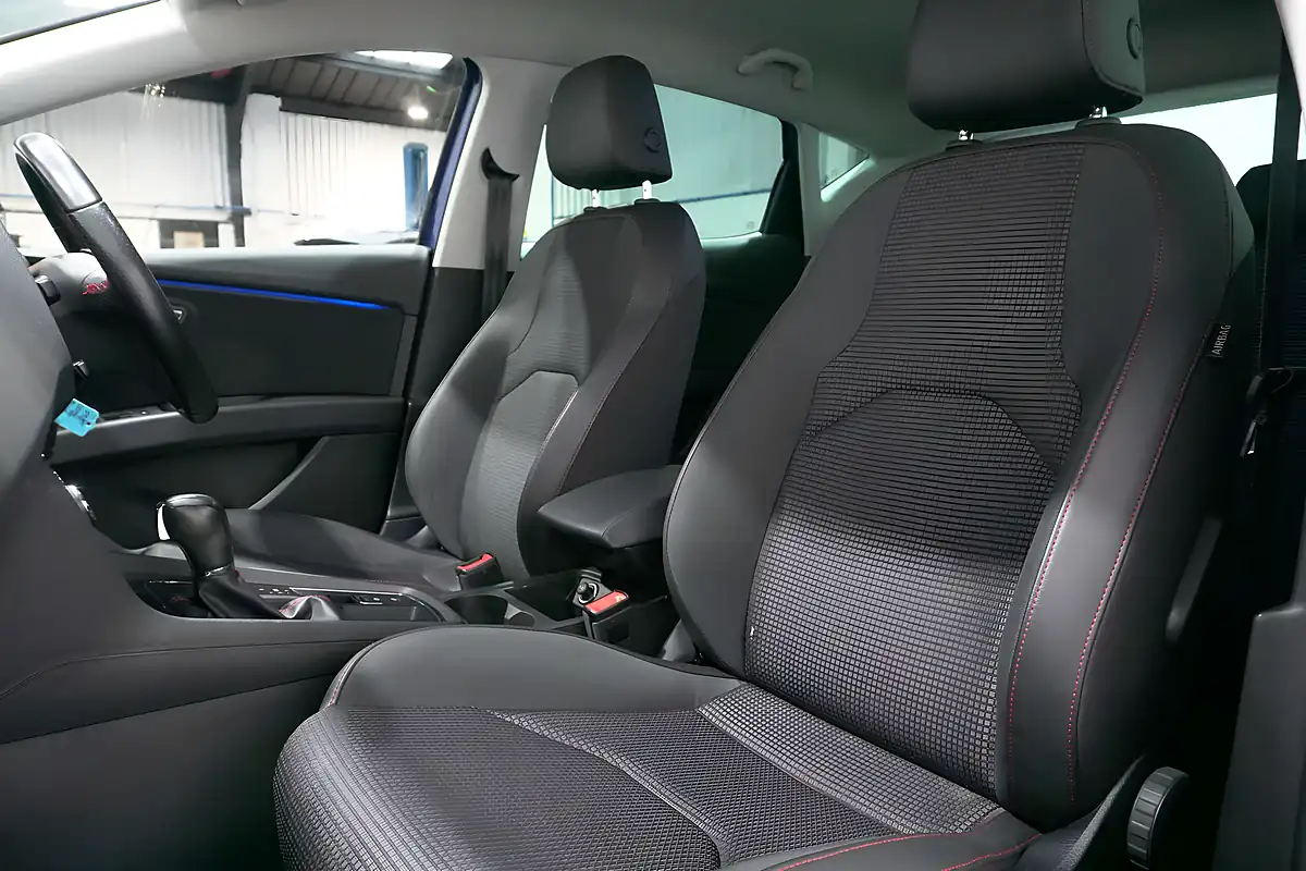 Used 2018 SEAT Leon Evo Fr Mystery Blue - Interior and Exterior details 7