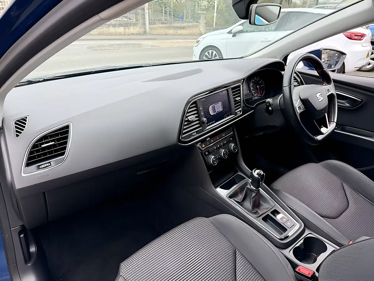 Used 2018 SEAT Leon Fr Blue - Interior and Exterior details 17