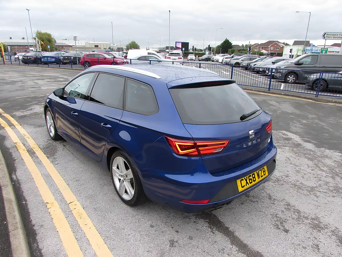 Used 2018 SEAT Leon Fr Blue - Interior and Exterior details 3