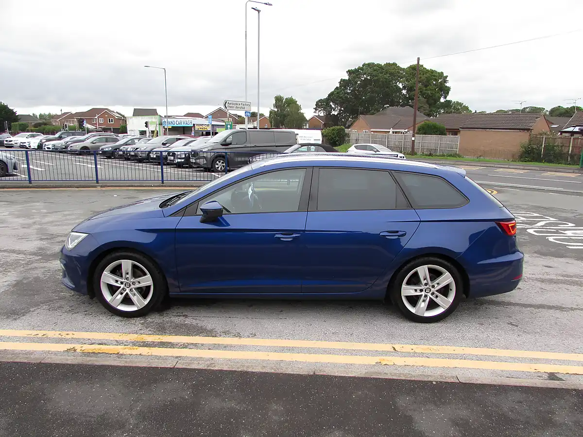 Used 2018 SEAT Leon Fr Blue - Interior and Exterior details 5