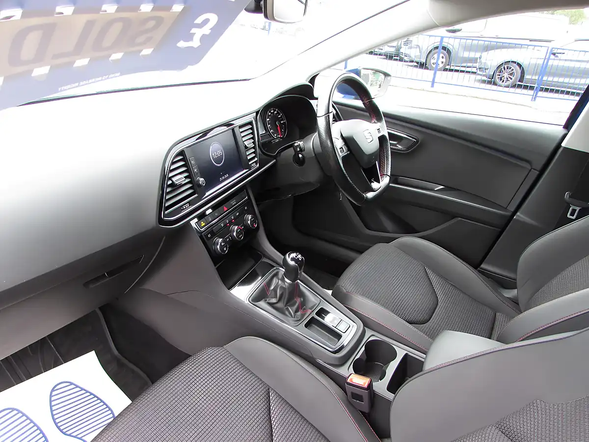 Used 2018 SEAT Leon Fr Blue - Interior and Exterior details 9