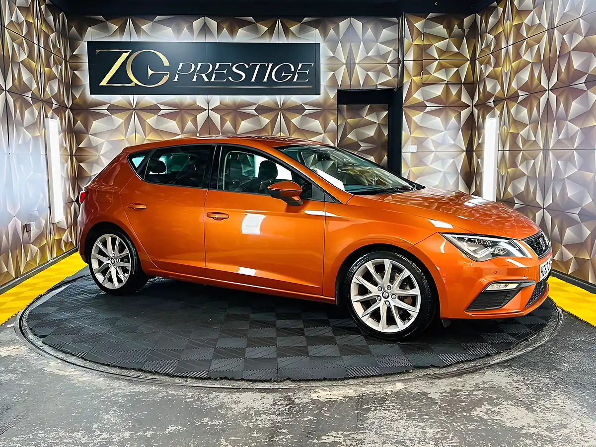 Used 2018 SEAT Leon Fr Sport Orange - Front View