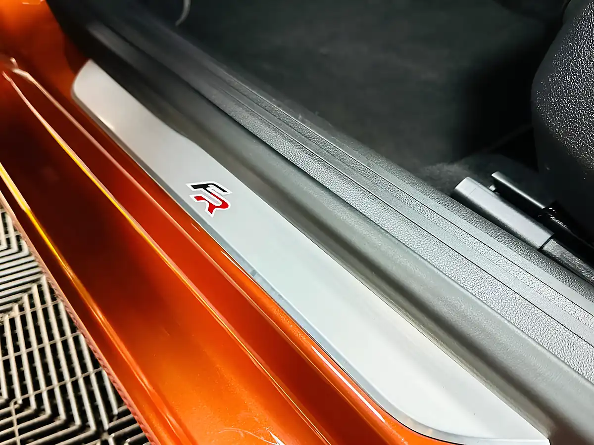 Used 2018 SEAT Leon Fr Sport Orange - Interior and Exterior details 20