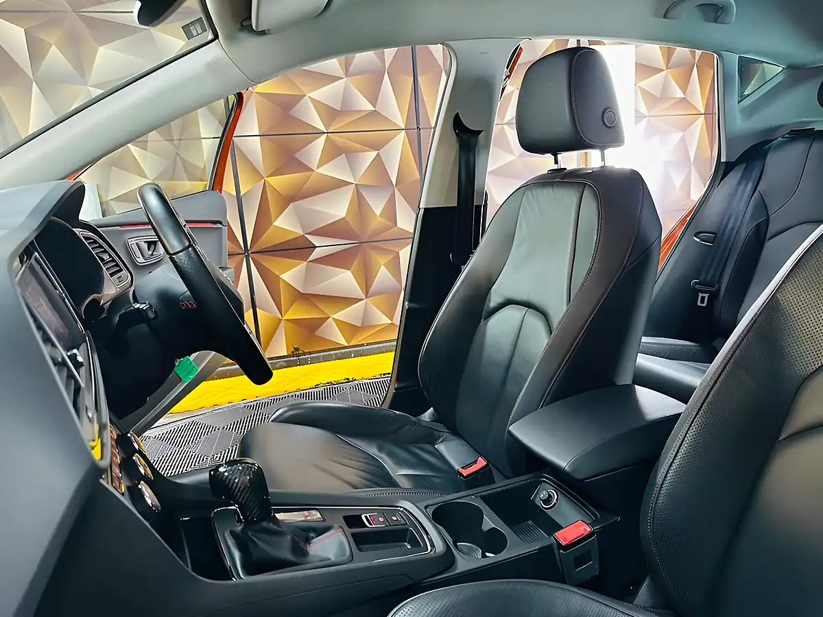 Used 2018 SEAT Leon Fr Sport Orange - Interior and Exterior details 5