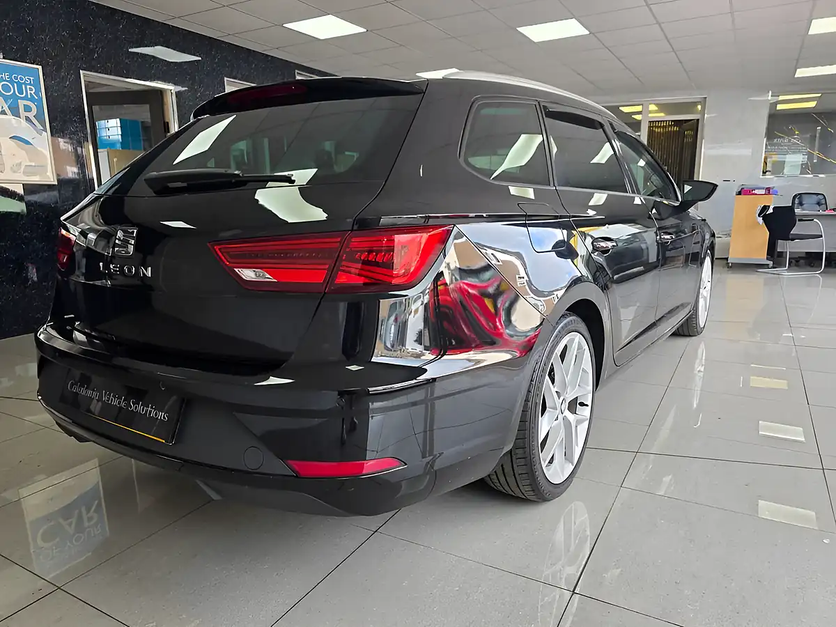 Used 2018 SEAT Leon Fr Technology Black - Interior and Exterior details 16