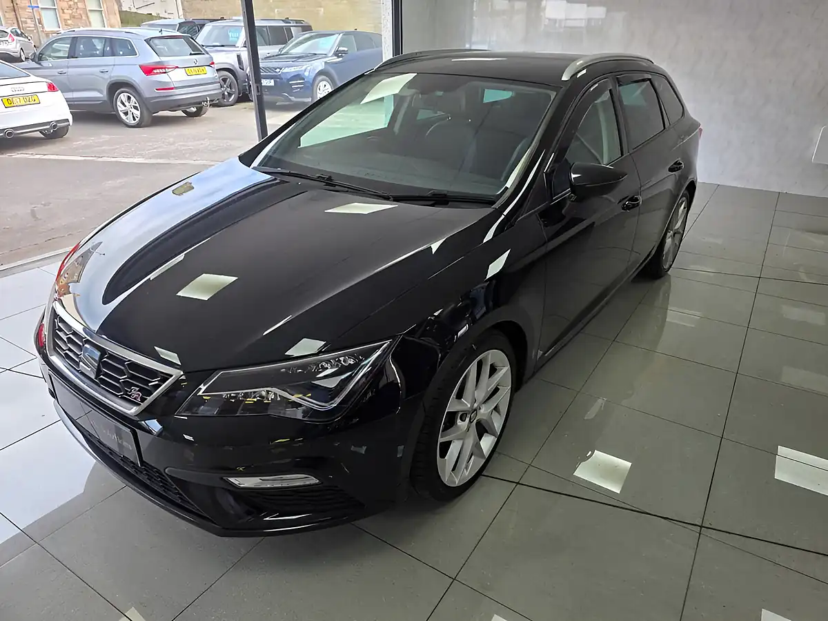 Used 2018 SEAT Leon Fr Technology Black - Interior and Exterior details 19