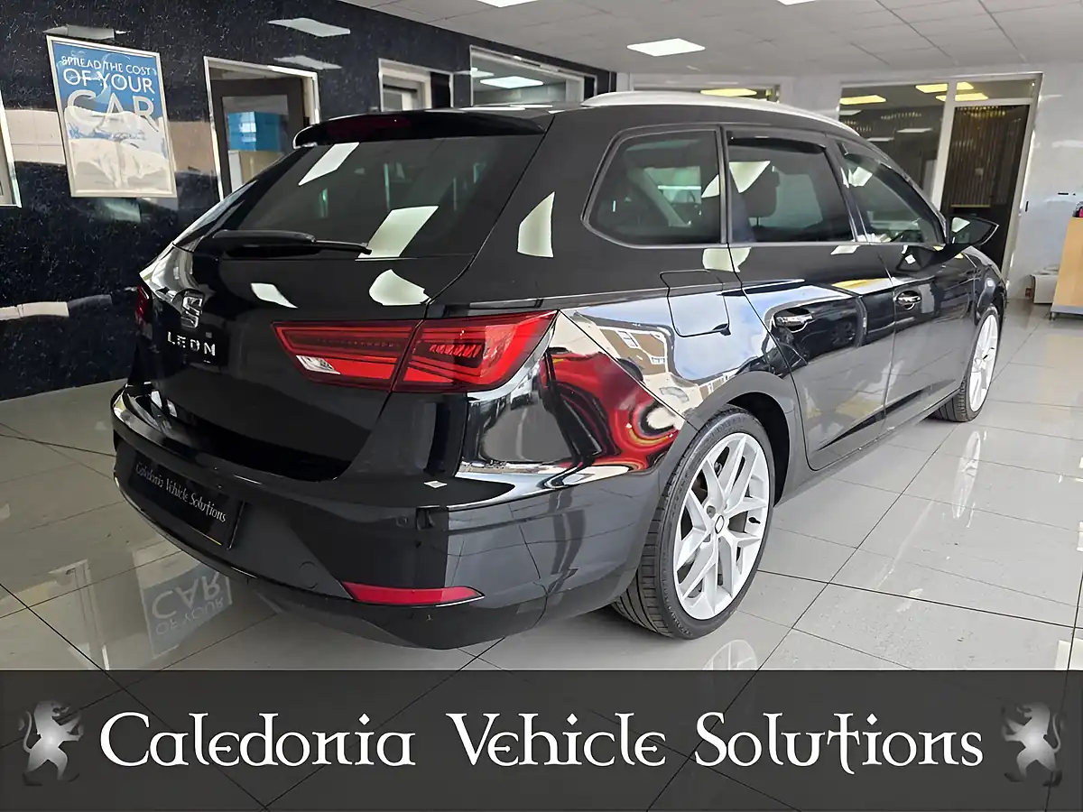 Used 2018 SEAT Leon Fr Technology Black - Interior and Exterior details 3