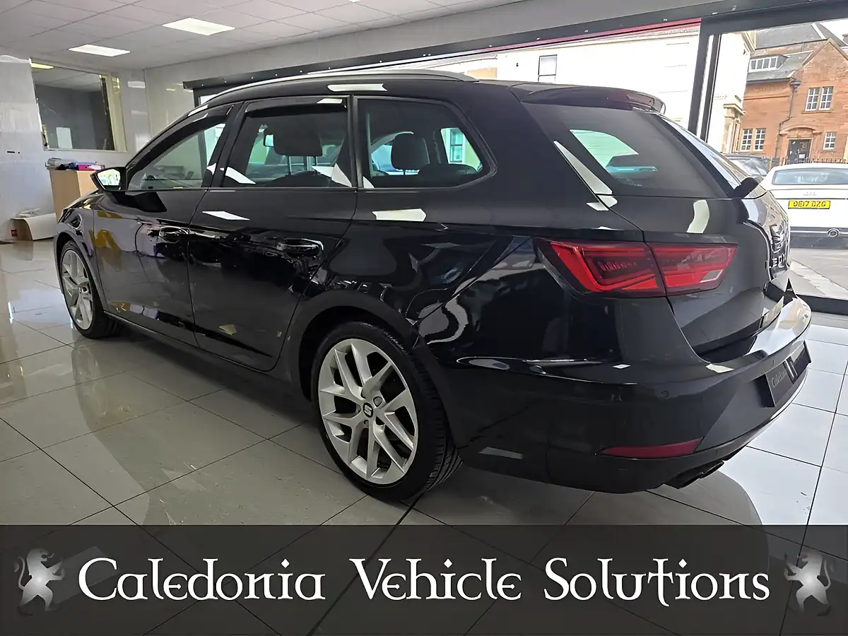Used 2018 SEAT Leon Fr Technology Black - Interior and Exterior details 4