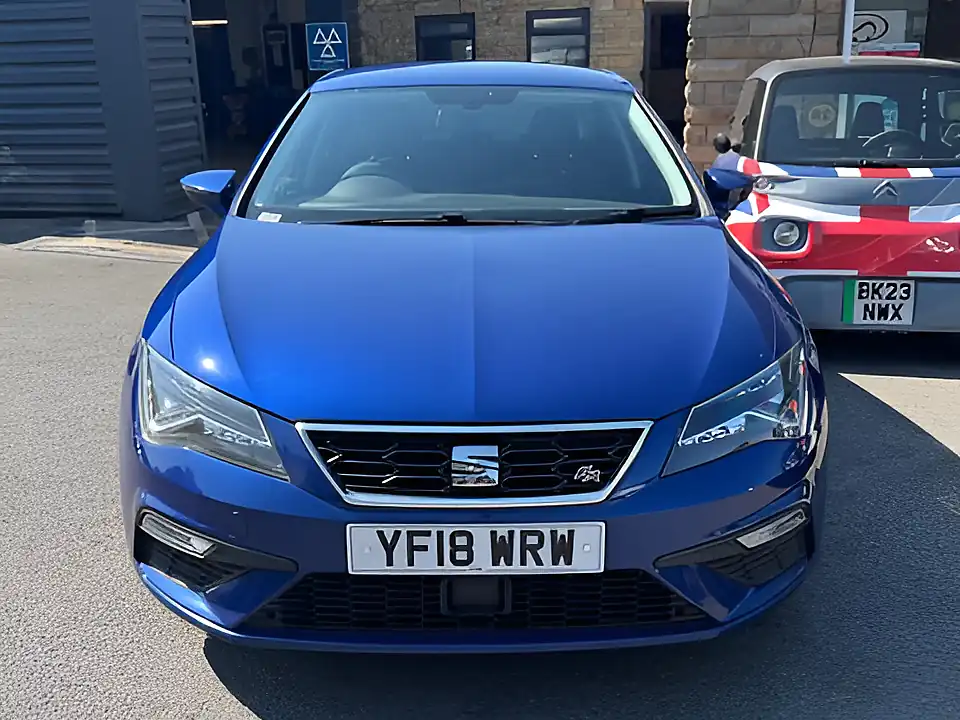 Used 2018 SEAT Leon Fr Technology Blue - Interior and Exterior details 2