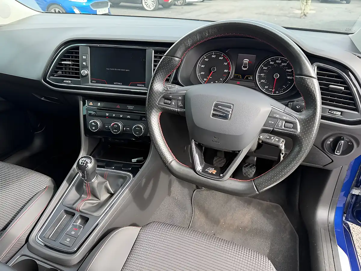 Used 2018 SEAT Leon Fr Technology Blue - Interior and Exterior details 13