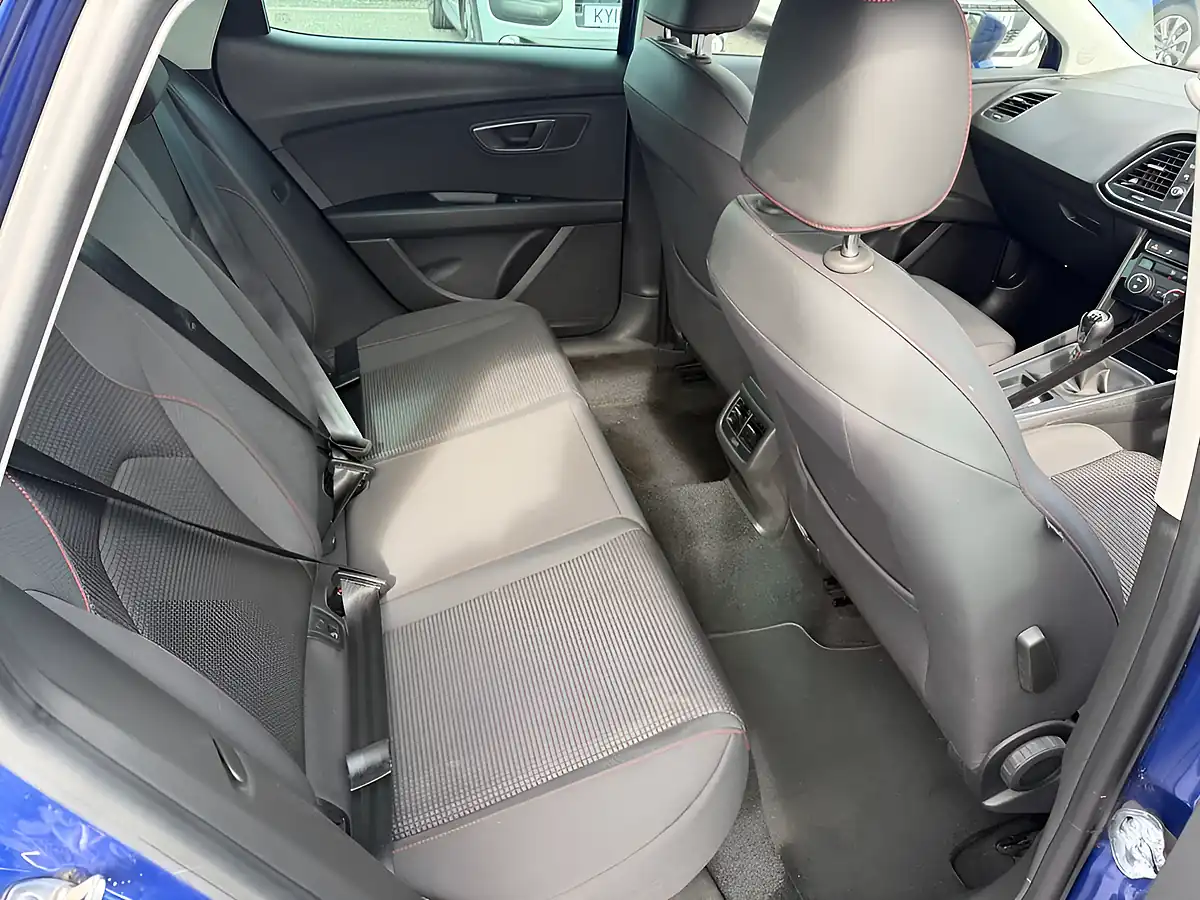Used 2018 SEAT Leon Fr Technology Blue - Interior and Exterior details 16