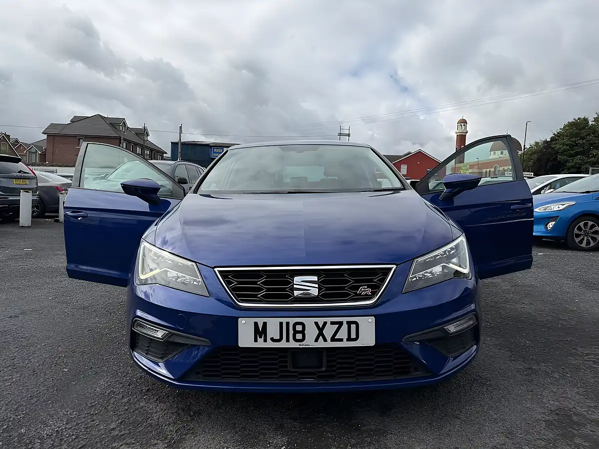 Used 2018 SEAT Leon Fr Technology Blue - Interior and Exterior details 3