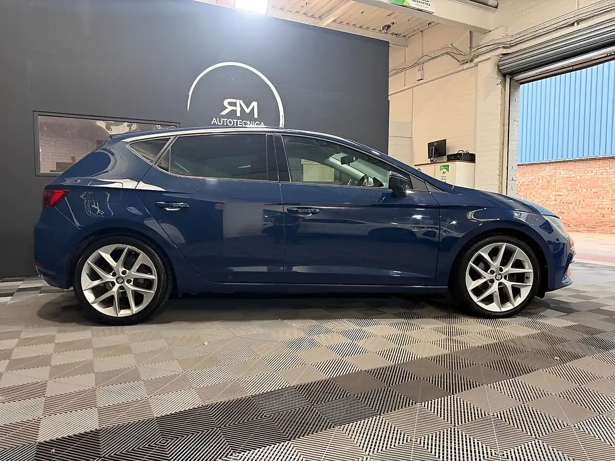 Used 2018 SEAT Leon Fr Technology Blue - Interior and Exterior details 6