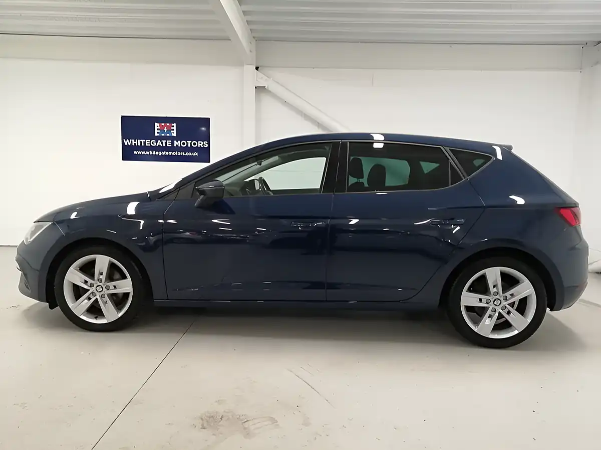 Used 2018 SEAT Leon Fr Technology Blue - Interior and Exterior details 14
