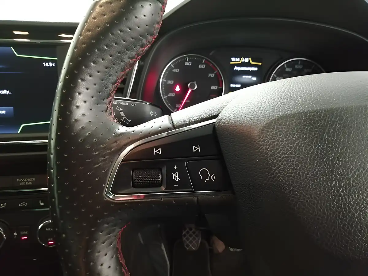 Used 2018 SEAT Leon Fr Technology Blue - Interior and Exterior details 8