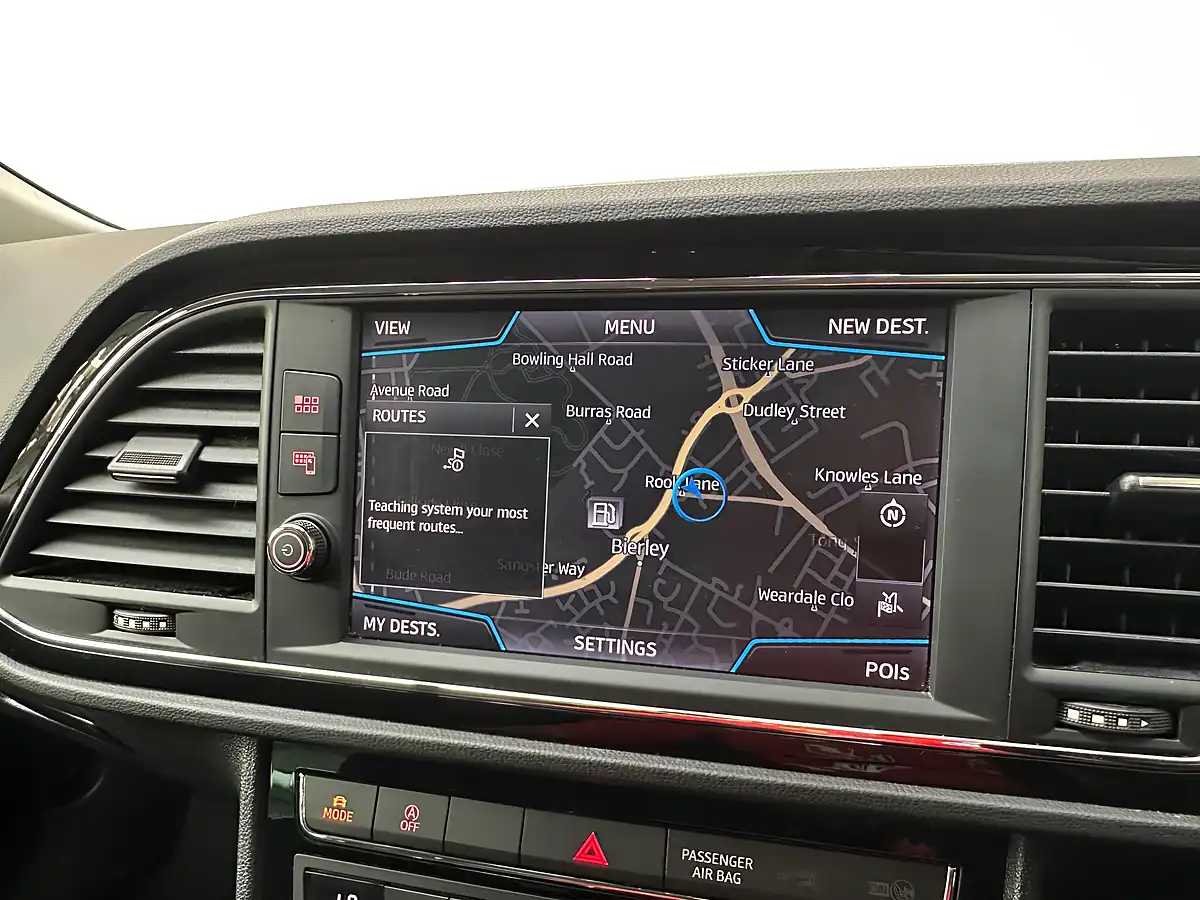 Used 2018 SEAT Leon Fr Technology Desire Red - Interior and Exterior details 11