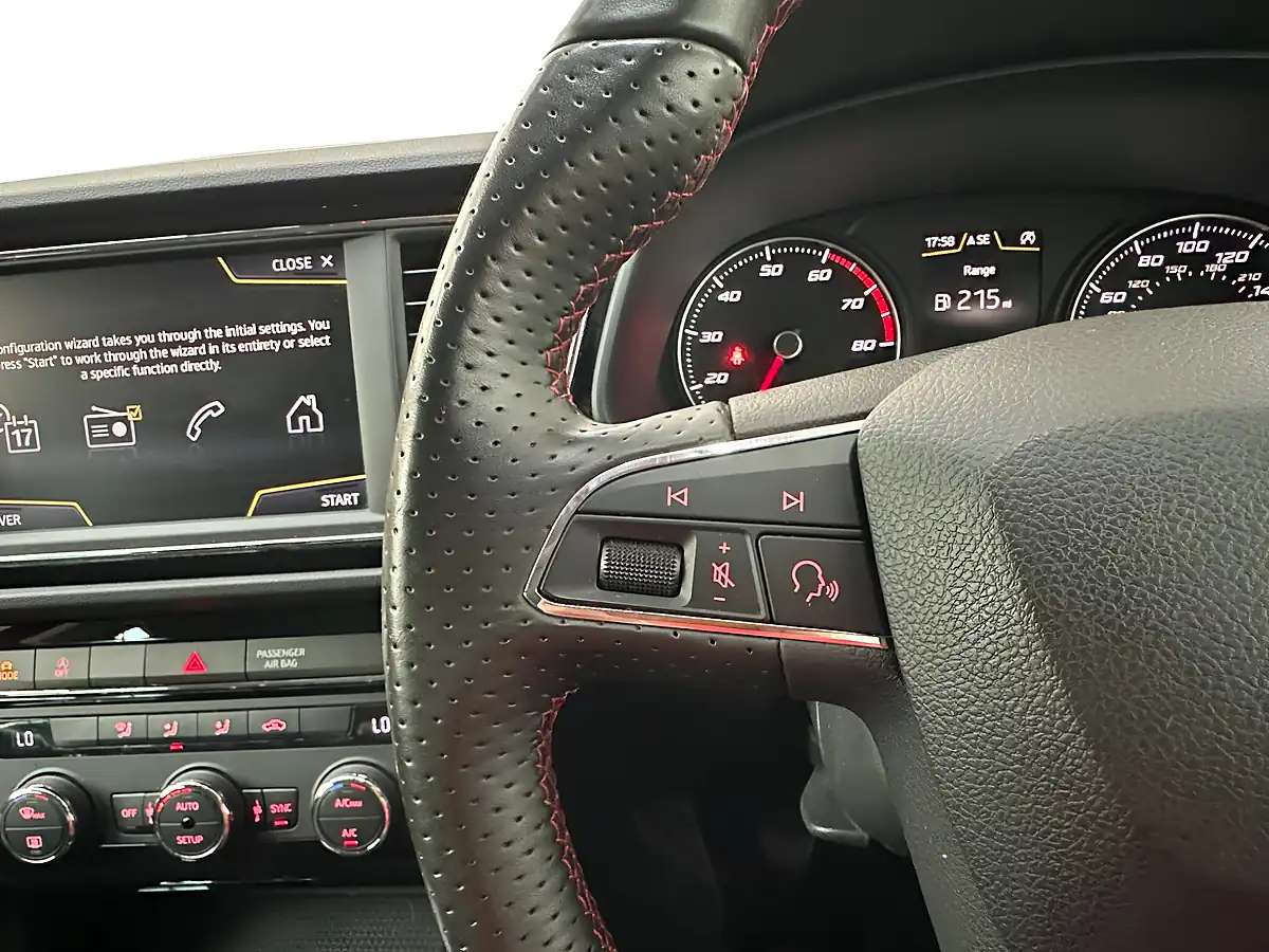 Used 2018 SEAT Leon Fr Technology Desire Red - Interior and Exterior details 17