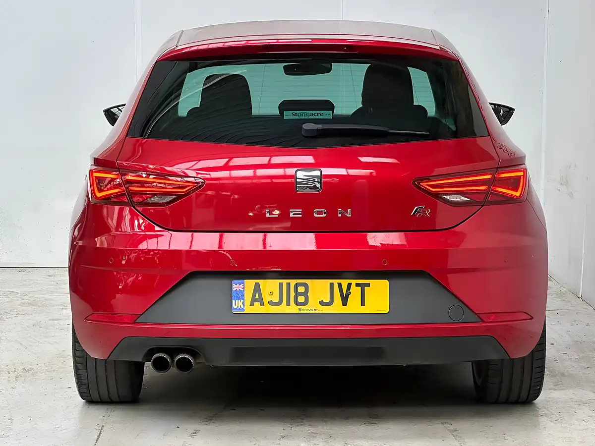 Used 2018 SEAT Leon Fr Technology Desire Red - Interior and Exterior details 5