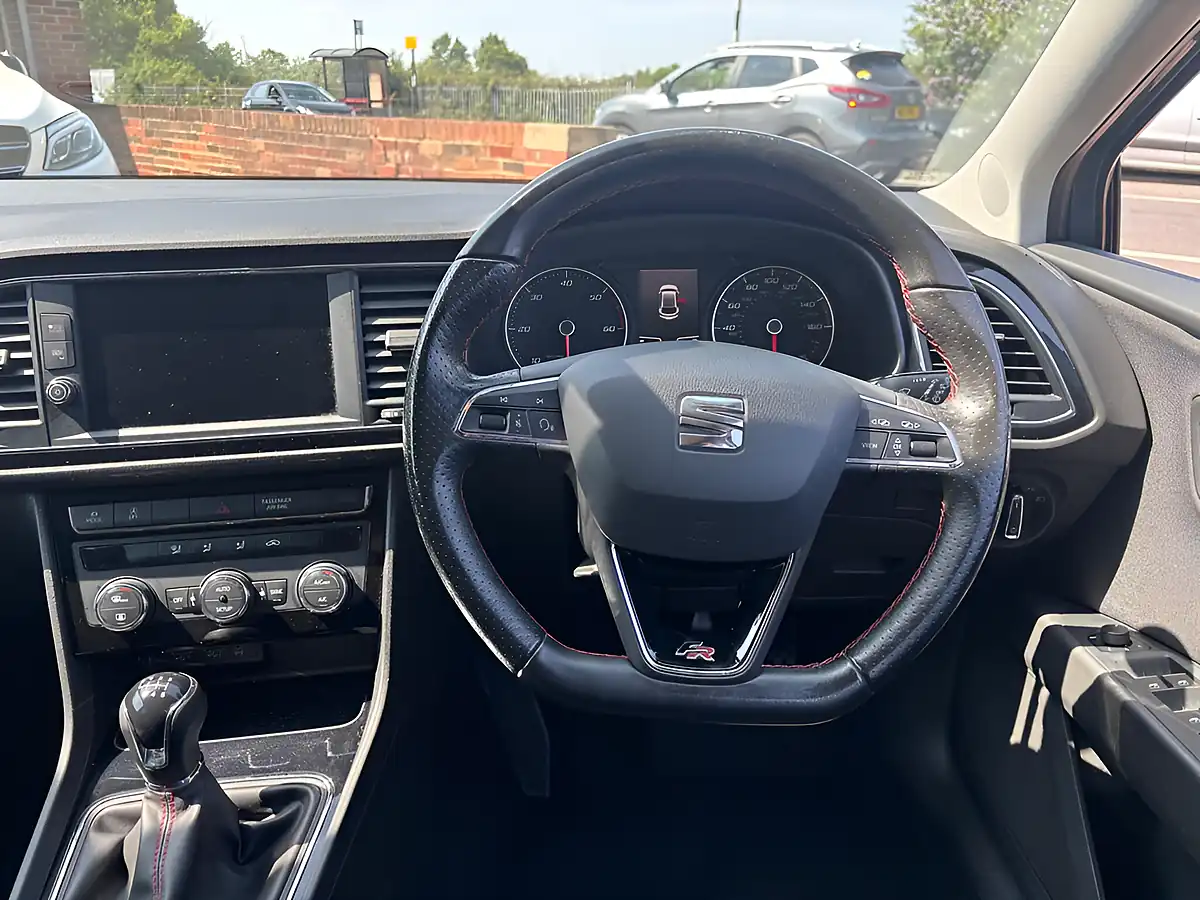 Used 2018 SEAT Leon Fr Technology Grey - Interior and Exterior details 10