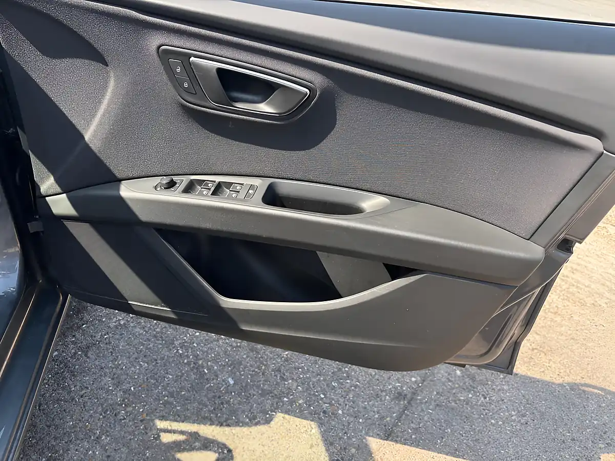 Used 2018 SEAT Leon Fr Technology Grey - Interior and Exterior details 13