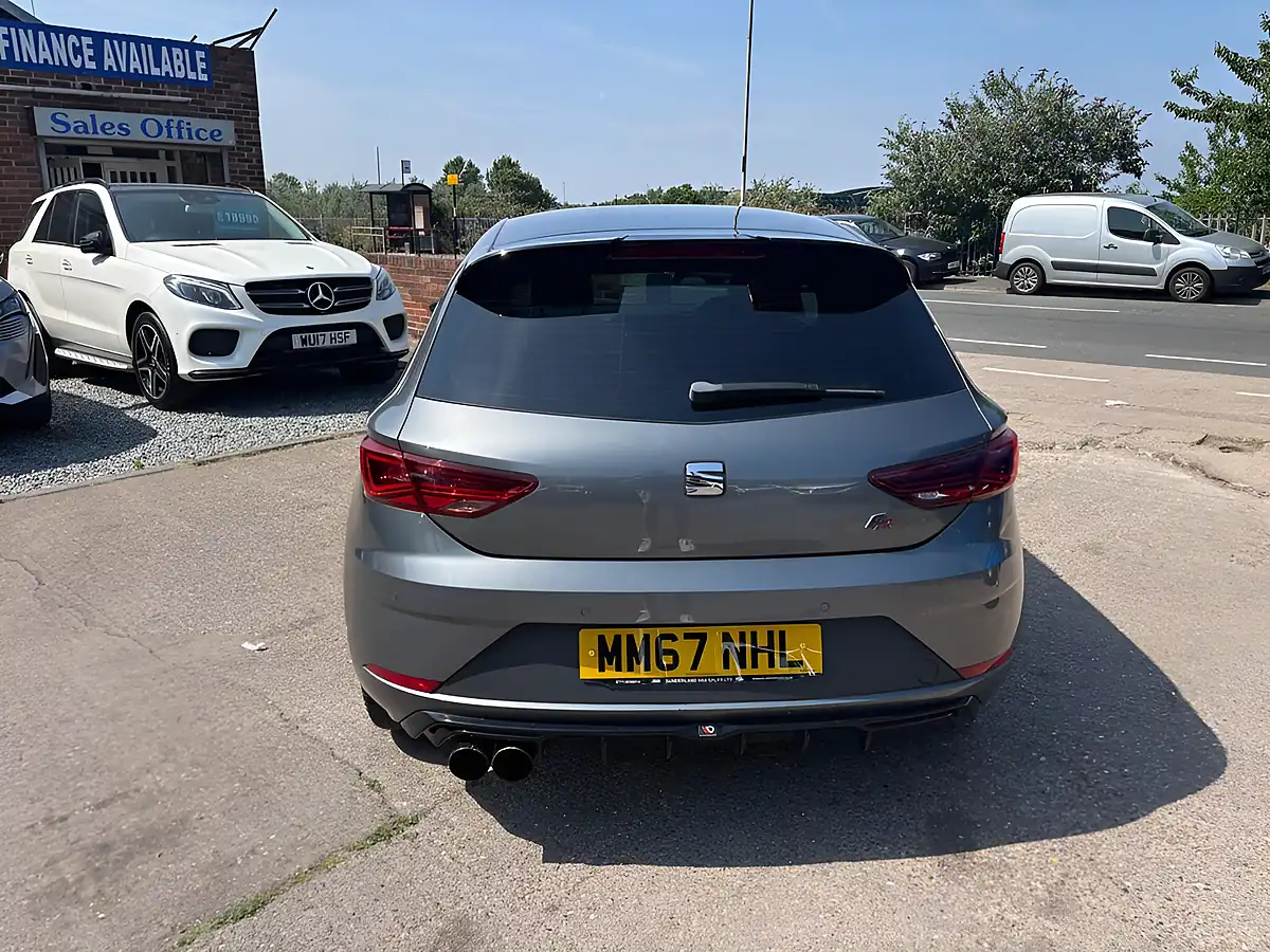 Used 2018 SEAT Leon Fr Technology Grey - Interior and Exterior details 8