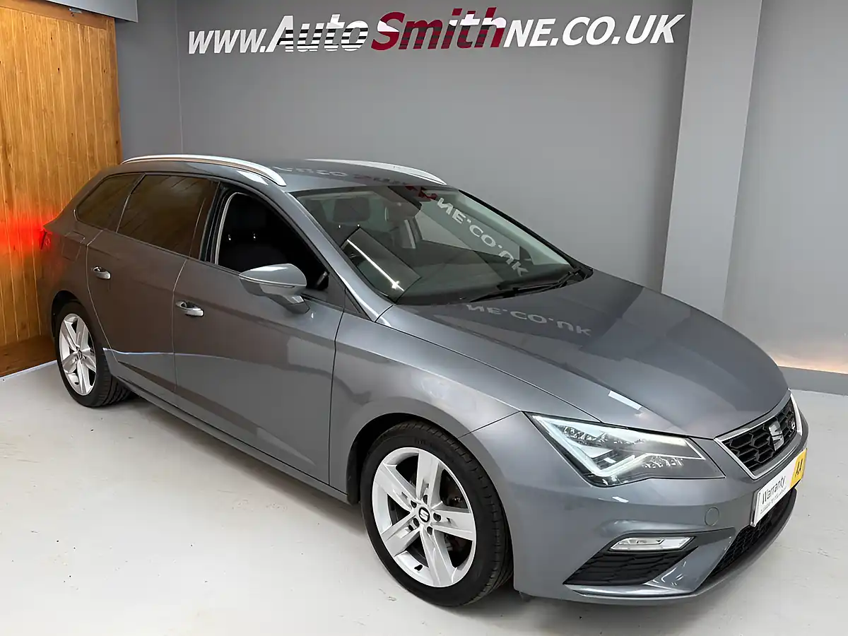 Used 2018 SEAT Leon Fr Technology Grey - Interior and Exterior details 10