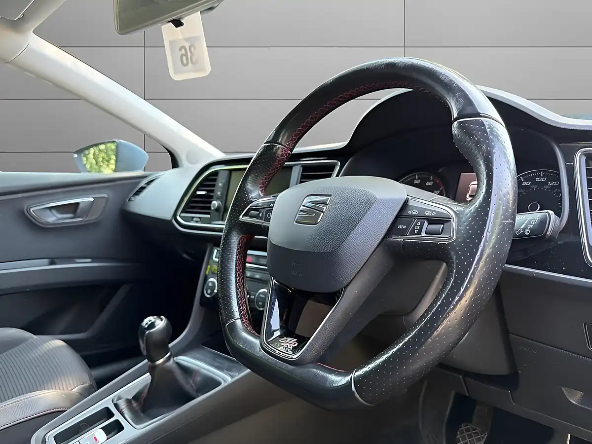 Used 2018 SEAT Leon Fr Technology Grey - Interior and Exterior details 11