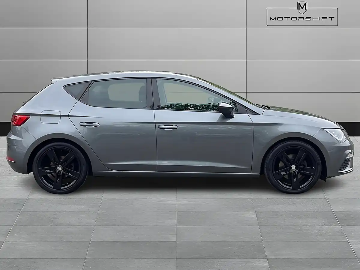 Used 2018 SEAT Leon Fr Technology Grey - Interior and Exterior details 7