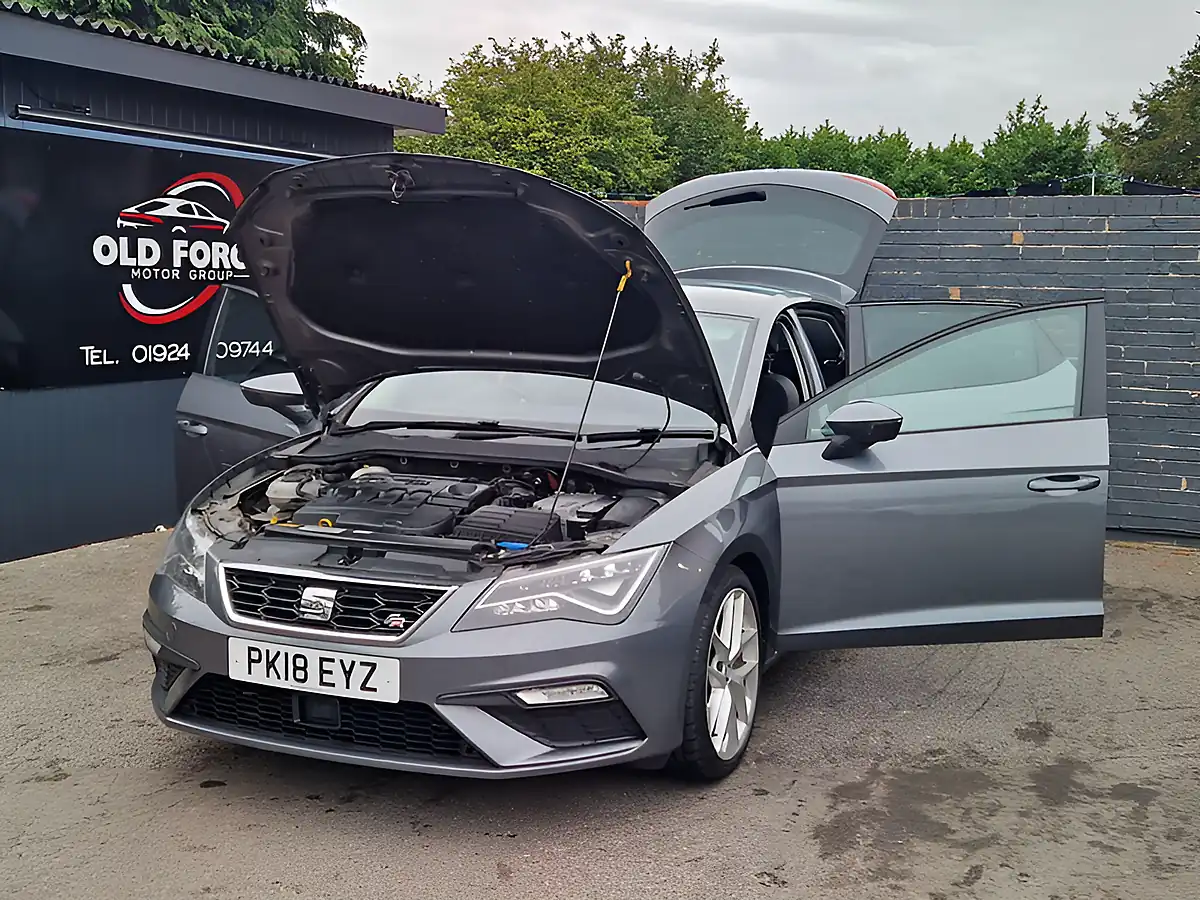 Used 2018 SEAT Leon Fr Technology Grey - Interior and Exterior details 10